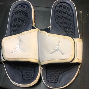 Air Jordan slides 721